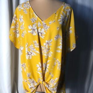 West Kei women’s medium knit front blouse